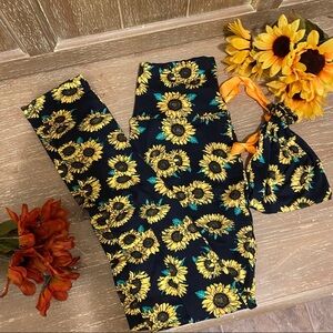 Simply southern Buttery soft sunflower leggings S
